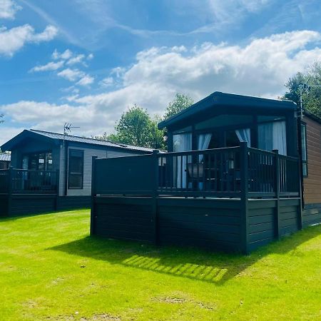 The Kestrel Lodge With Hot Tub York Exterior foto